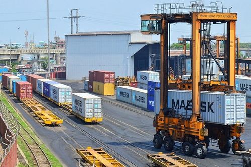 孟加拉國(guó)卡車(chē)司機(jī)罷工持續(xù) 全國(guó)貨物運(yùn)輸陷入停滯